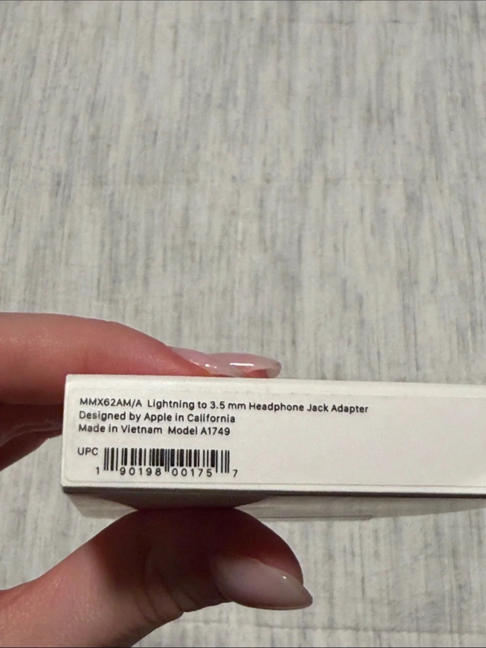 Apple Lightning to 3.5mm Adapter - White